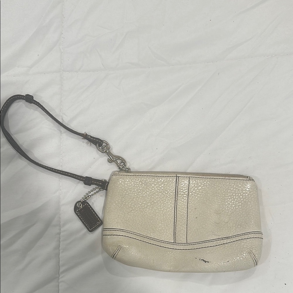 Elegant Cream Leather Wristlet
